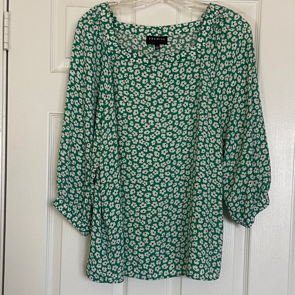 Premise Green and White Floral Blouse